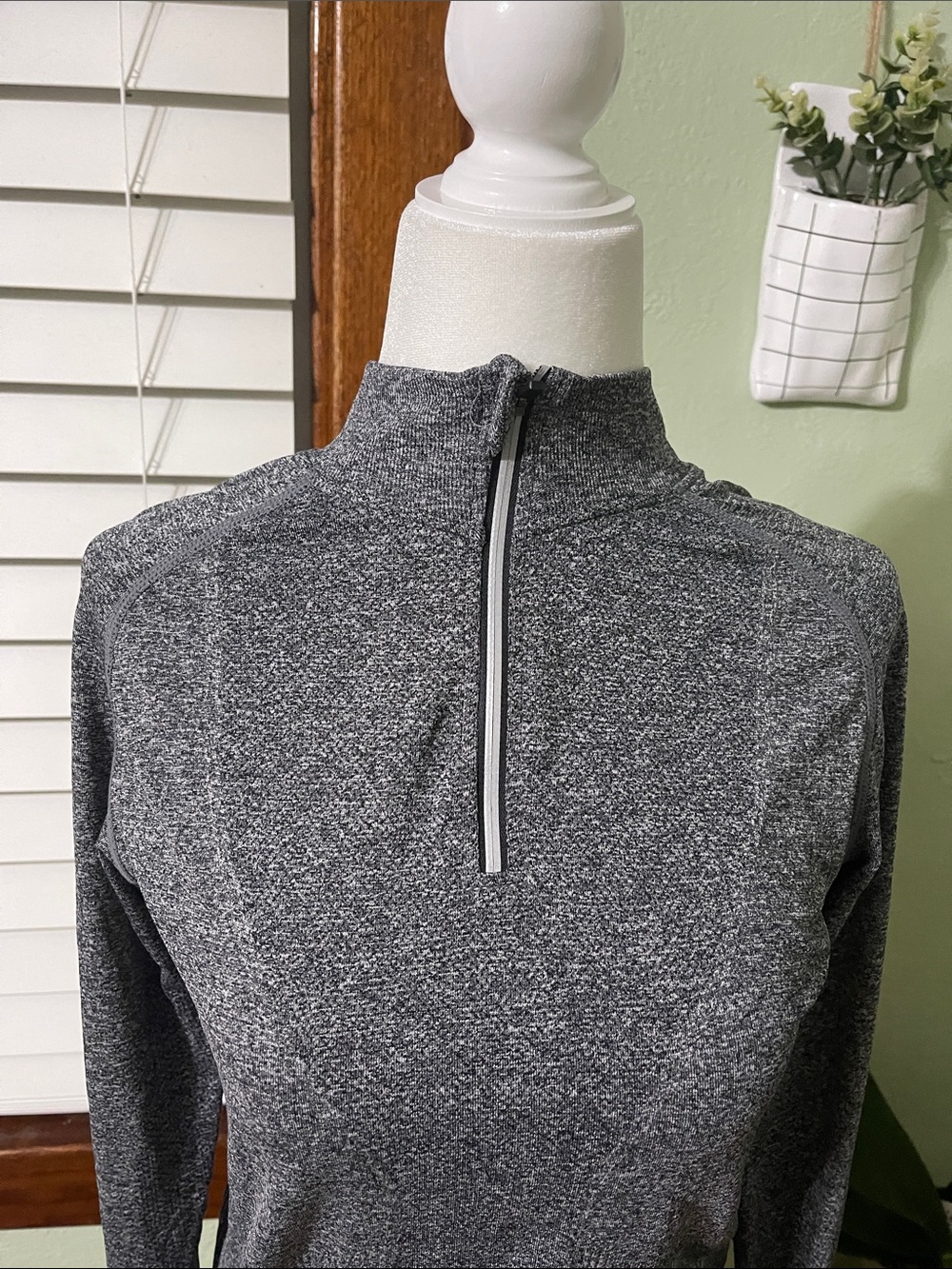ZYIA Heather Charcoal Quarter-Zip Pullover - Picture 4 of 8